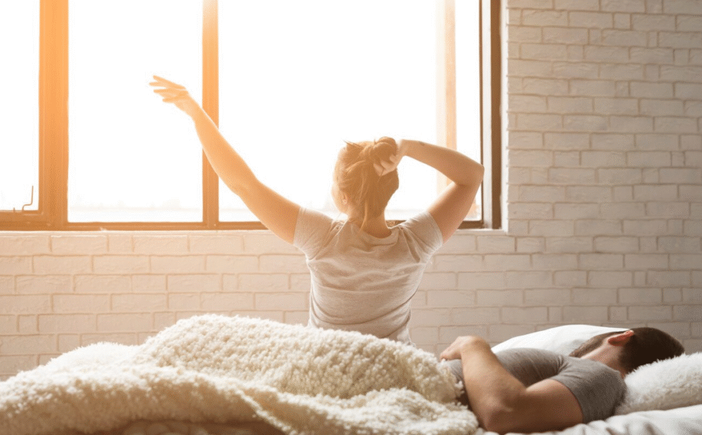 Lovely_morning_young_couple_in_bed_1200x1200.png
