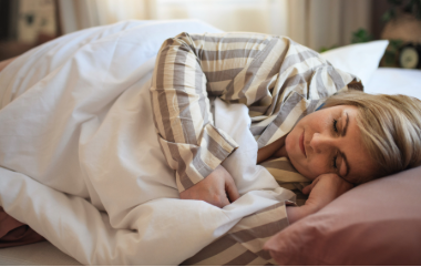 SleepEd_Woman_Sleep_Bed.png