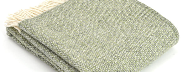 Throw_Illusion_Green_Grey_edit_d3b8502a-3624-4375-bb08-1e7d889e4238_grande.jpg