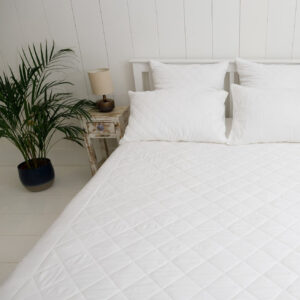 ethical-bedding-silk-bed-sheets-pillowcases-468_95a83784-bf03-4423-83bd-c5e4a6ad26d4.jpg