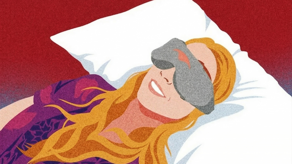 girl-smiling-sleep-mask_6fabe958-c59f-4288-8f72-259af9c69c5e.png